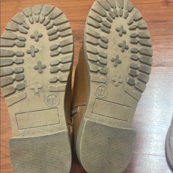 Girls Cat & Jack/ Old Navy Brown & Cream Leather Boots size 11 - Picture 3 of 10